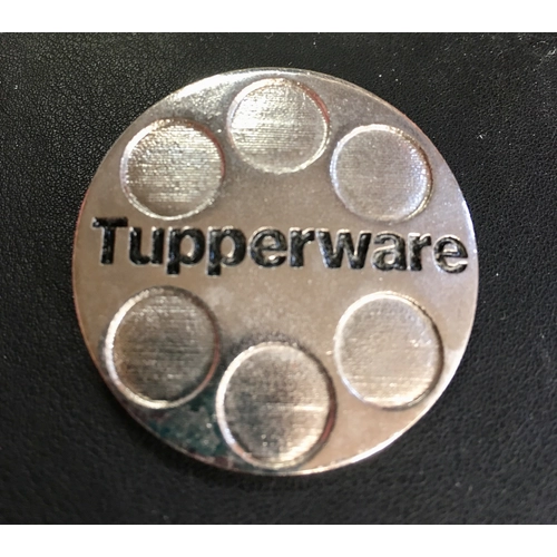 Tupperware Kitűző 2